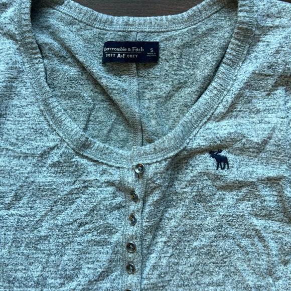 Abercrombie & Fitch Soft & Cozy Long Sleeve - Picture 2 of 4